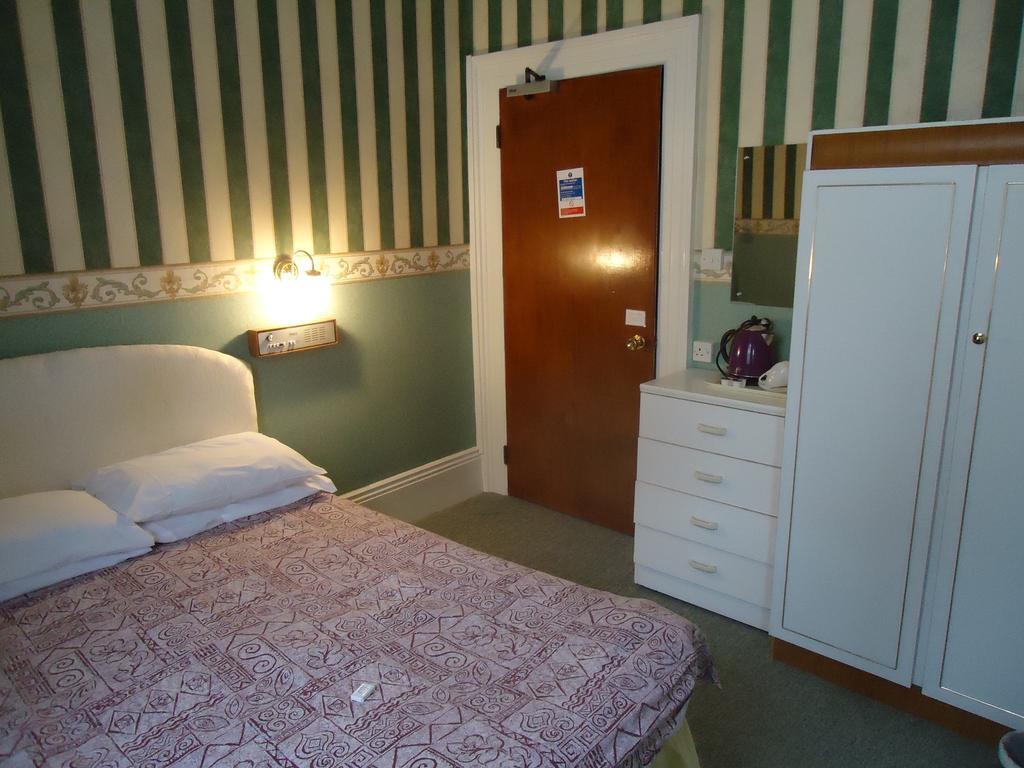 Abbey Court Hotel Torquay Room photo