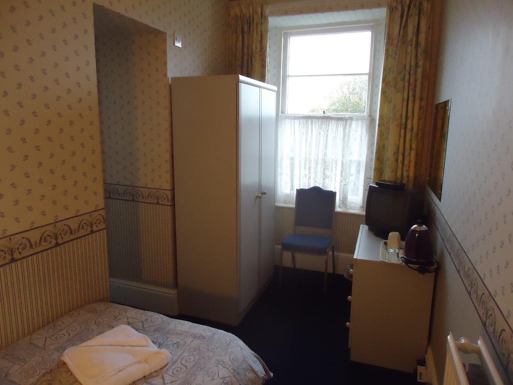 Abbey Court Hotel Torquay Room photo