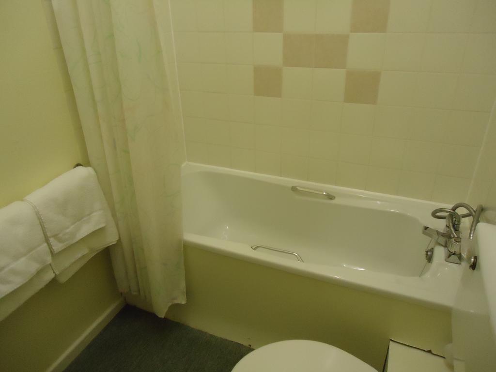 Abbey Court Hotel Torquay Room photo